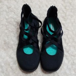 skechers women's serene dream sneaker